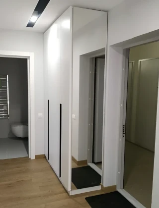 Распашной шкаф 3