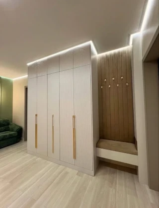 Шкаф в прихожую
